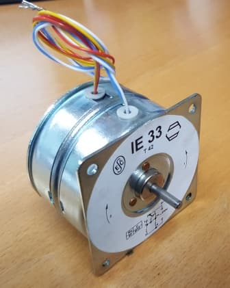 Synchronmotor 2Drehrichtungen 230V 300Umin